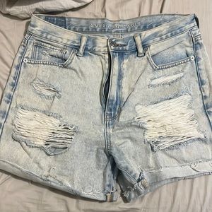 American eagle size 6 mom shorts